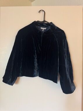 Metro 7 Velvet Cropped Jacket